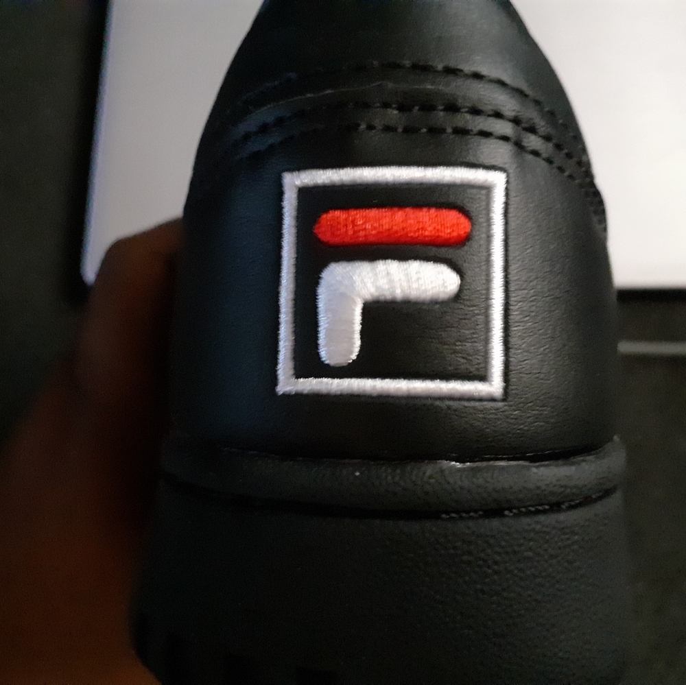 🥂 Classic FILA Fitness Shoes